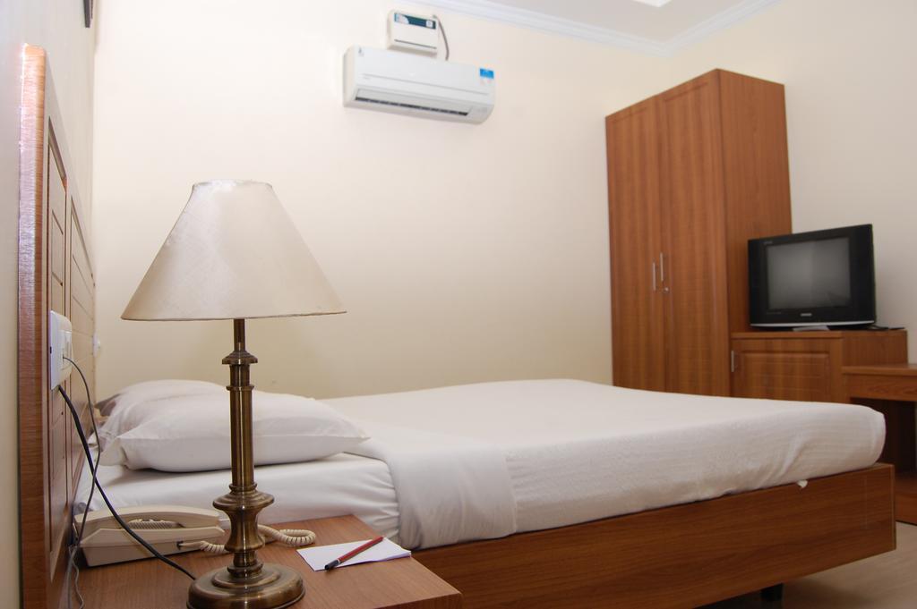 Hotel Sona'S Tiruchirappalli Room photo