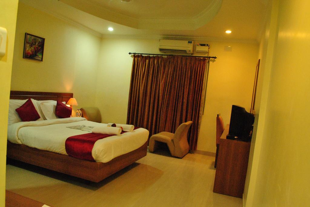 Hotel Sona'S Tiruchirappalli Exterior photo