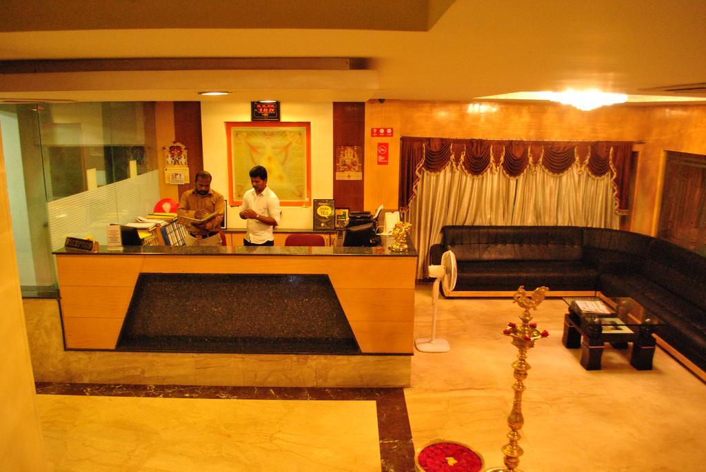 Hotel Sona'S Tiruchirappalli Exterior photo